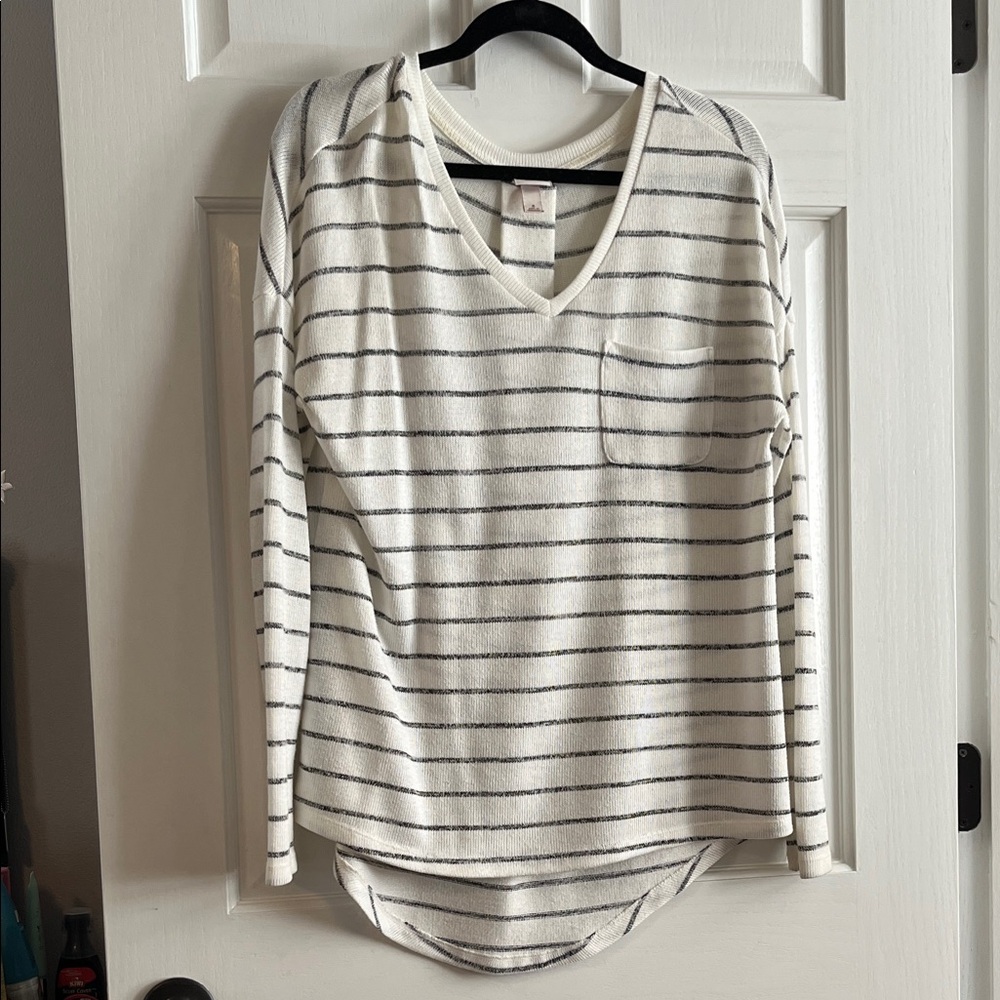 Merona Black and White Knit Top